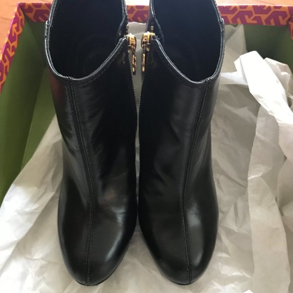 Tory Burch Black Leigh - Shiny Madras Boots/Booties – Size 71/2 - Picture 4 of 9